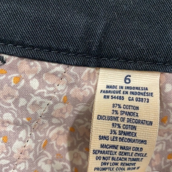 American Eagle Shorts Size 6 - Picture 5 of 7